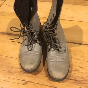 Steve Madden Distressed grey boots